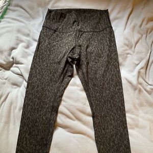 NWOT Lululemon leggings.